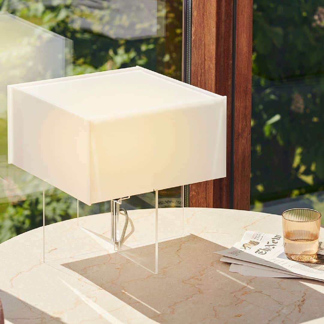 のインスタグラム：「The Cross-Plex lamp is a simple, refined table lamp that lifts the ambience of any space. The design debuted in 1961 and still looks modern as ever.」