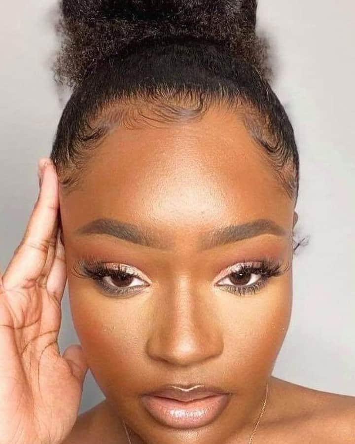 Benefit Cosmetics UKさんのインスタグラム写真 - (Benefit Cosmetics UKInstagram)「YAAAS to these brows 😍 @naomi_jbh uses 24-HR Brow Setter and Goof Proof brow pencil to create her gorgeous arches ✨  #benefitbrows #24hrbrowsetter」1月23日 17時14分 - benefitcosmeticsuk