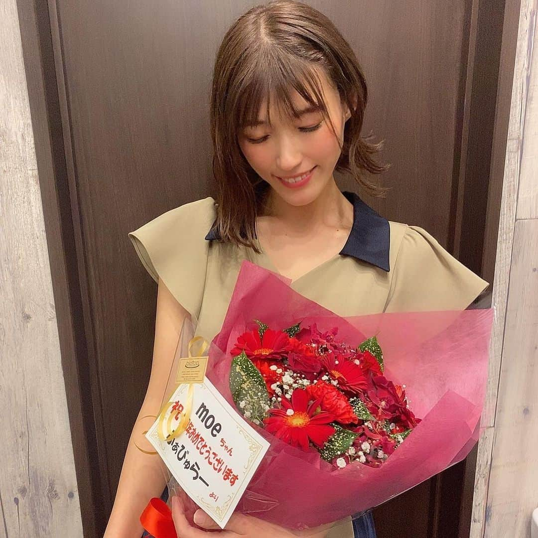 横田萌さんのインスタグラム写真 - (横田萌Instagram)「. . F❤︎BULOUSを始めて #1周年 でした💐✨  ややこしいですが… これは12月で ほんとは4月👀  東京行けた！ 新曲増えた！ サブスク解禁した！ #2020年 でした〜🎀」1月23日 23時13分 - jaaamping