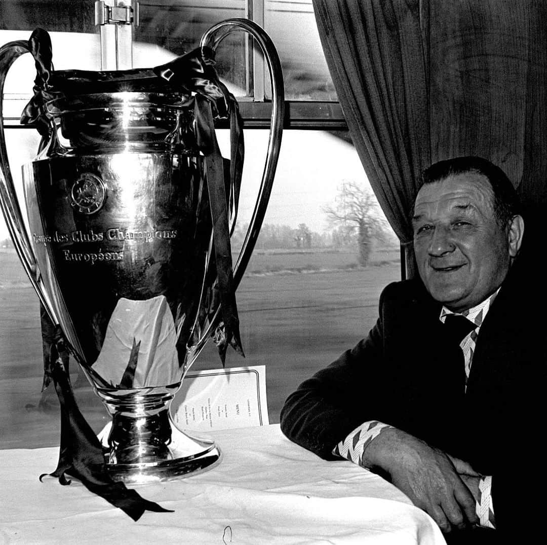 リヴァプールFCさんのインスタグラム写真 - (リヴァプールFCInstagram)「On this day in 1919, a true Liverpool legend was born. Bob Paisley, a humble genius ❤️」1月23日 18時07分 - liverpoolfc