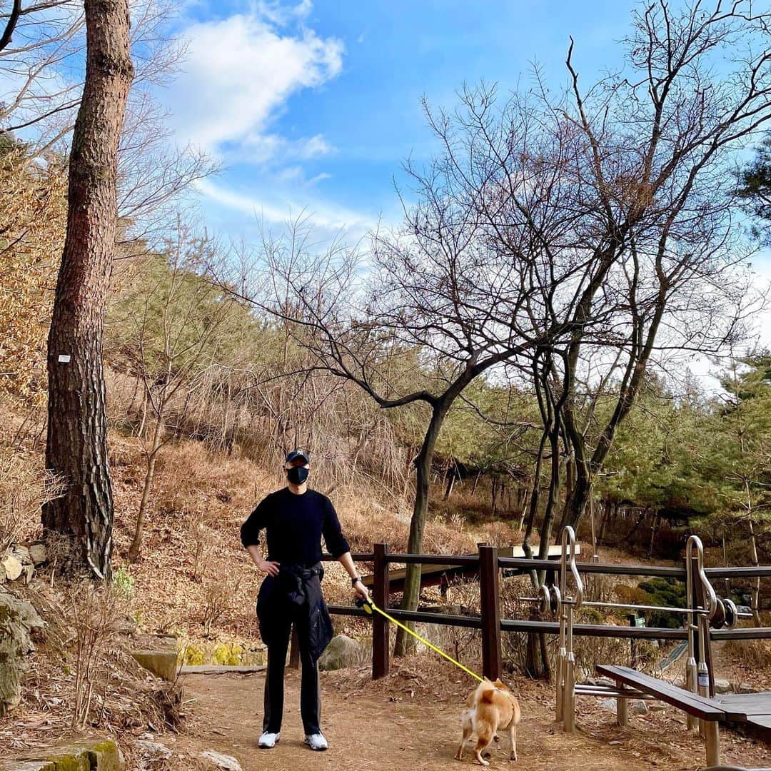 ユン・ヒョンミンのインスタグラム：「😁」