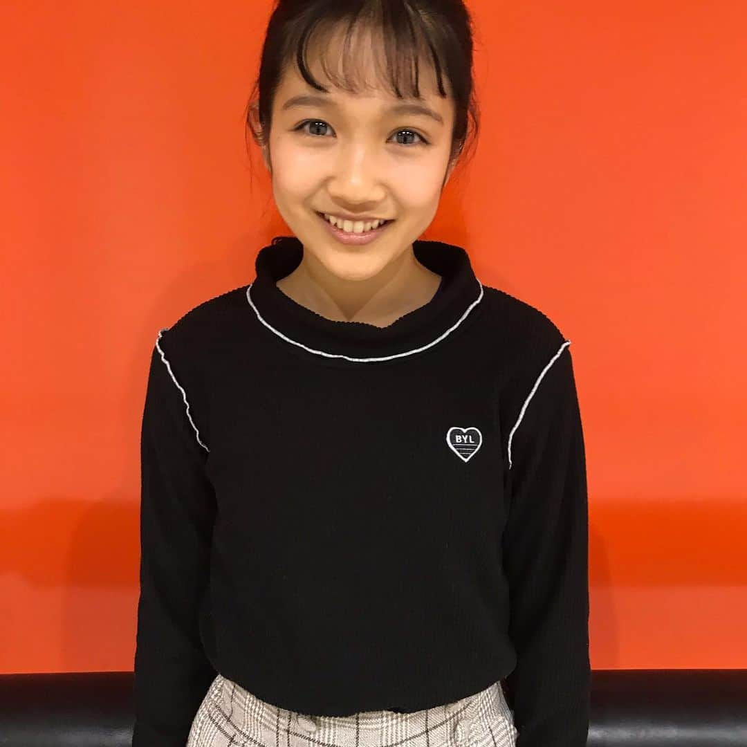 山崎玲奈さんのインスタグラム写真 - (山崎玲奈Instagram)「今夜『カバン持ちさせて下さい！』に出演させていただきます！ 歌も歌いました😆🎶 是非ご覧下さい！！  #カバン持ちさせてください  #TBS #柴田英嗣  #ポケカラ #カラオケ #歌」1月23日 18時22分 - renayamasaki07