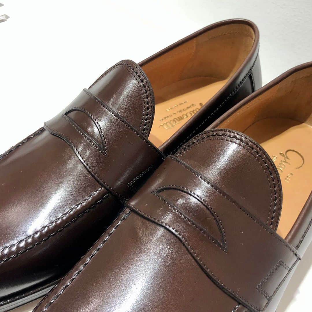 ROSSO MENさんのインスタグラム写真 - (ROSSO MENInstagram)「【F.LLI Giacometti】  "LOAFER" col : T.MORO size 41、41.5、42 ¥95.000+TAX →40%OFF!  お取り扱い店舗﻿ ◾︎ROSSO ミント神戸店﻿ Tel : 050-2017-9117 ﻿  ※この商品は店舗通販可能です。 ※上記店舗のみでのお取り扱いにつき、値段、在庫等のお問い合わせにつきましても上記の店舗までお願い致します。﻿ ﻿ ﻿ #urbanresearchrossomen﻿ #rossomen﻿ #urbanresearch﻿ #flligiacometti  #urbanresearchrosso_kobe﻿」1月23日 18時14分 - urban_research_rosso_men