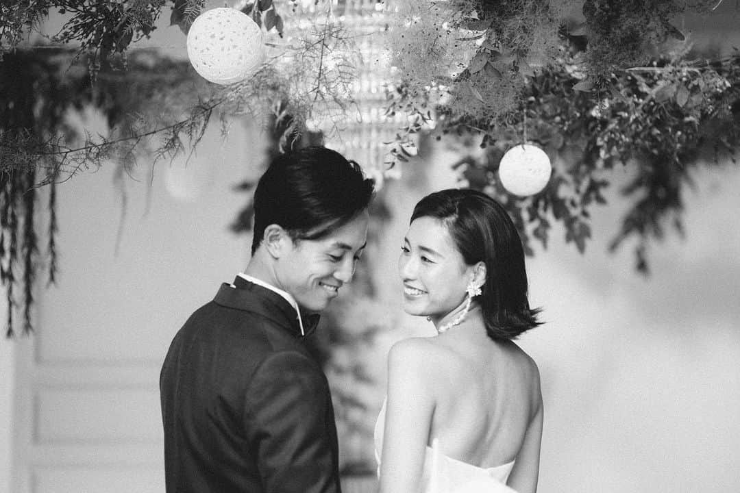 JUNOのインスタグラム：「Photo Wedding﻿﻿ ﻿﻿ これまで出会った大切な人たちと﻿﻿ 写真を通して幸せを分け合える喜び﻿。﻿ ﻿ 心高鳴るドレスを纏って、﻿ 大切な人と過ごす、一生忘れない最愛の時間﻿。﻿ ﻿ 撮影中もぜひ﻿ これまで見守ってくださったたくさんの方々に﻿ 思いを馳せながら、﻿ かけがえのない時間をお過ごしください。﻿ ﻿ 私たちスタッフが、﻿ 心を込めてお手伝いいたします。﻿ ﻿﻿ @juno_tenjin ﻿ @juno_kumamototen﻿ @juno_kokura﻿ でお申し込み頂けるフォトプランを﻿ ご用意しております﻿。﻿ ﻿﻿ それぞれのショップでしか実現できない﻿ 雰囲気やロケーションもございます。﻿ ﻿ 詳しくは HP>フォトプラン をご覧くださいませ﻿﻿ ﻿ ﻿ #lenamedoyeff﻿﻿﻿ #viktorandrolfmariage﻿﻿﻿ #inesdisanto﻿﻿﻿﻿ #MARCHESA﻿﻿﻿﻿ #antonioriva﻿﻿﻿﻿ #naeemkhan﻿﻿﻿﻿ #inmaculada﻿﻿﻿﻿ #kennethpool﻿﻿﻿﻿ #zacposen﻿﻿﻿﻿ #juno﻿﻿﻿﻿ #junowedding﻿﻿﻿﻿ #wedding﻿﻿﻿﻿ #weddingdress﻿﻿﻿﻿ #ジュノ﻿﻿﻿﻿ #ウエディング﻿﻿﻿﻿ #ウェディング﻿﻿﻿﻿ #ウエディングドレス﻿﻿﻿﻿ #ウェディングドレス﻿﻿﻿﻿ #ドレス﻿﻿﻿﻿ #プレ花嫁﻿﻿﻿﻿ #2021春婚﻿﻿﻿﻿ #2021夏婚﻿﻿﻿﻿ #2021秋婚﻿﻿﻿﻿ #福岡花嫁﻿﻿﻿﻿ #東京花嫁﻿﻿﻿﻿ #九州花嫁﻿﻿﻿﻿ #関東花嫁﻿ #フォト婚﻿ #フォトウエディング福岡﻿ #フォトウエディング」