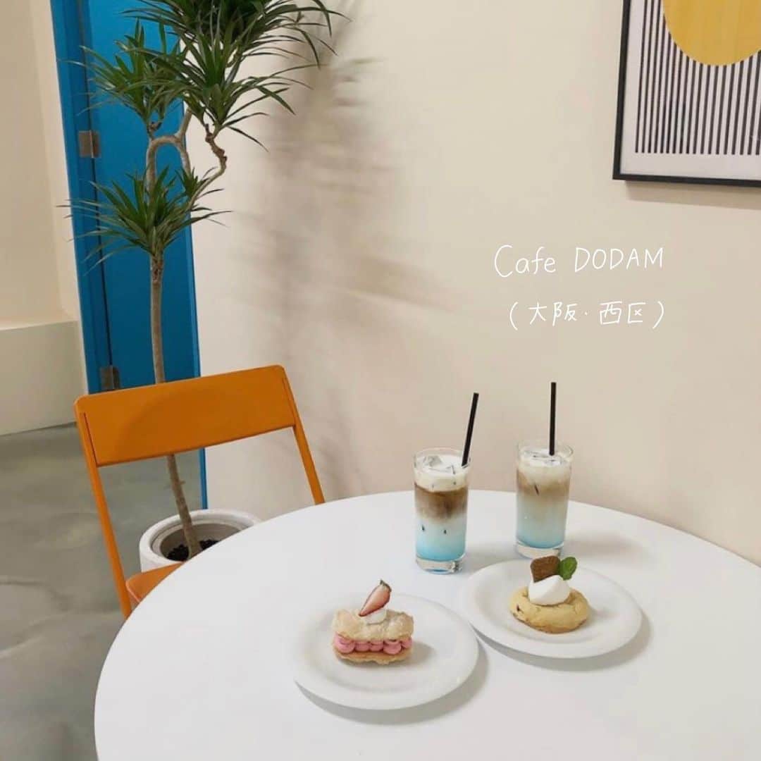 ハルハルさんのインスタグラム写真 - (ハルハルInstagram)「日本にもあった☕️韓国っぽカフェ8選🇰🇷  あんにょん！ ハルハル編集部のみみちゃんですꪔ̤̮ ♡  今回ご紹介するカフェはこちらです🍰🍴  ┈┈┈┈┈┈┈┈┈┈┈┈┈┈┈┈┈┈┈  📍1UNIT.（ @1unit ） 福岡県北九州市小倉北区浅野2-8-38 🚃小倉駅より徒歩4分 ⌚Instagramにて随時告知  ┈┈┈┈┈┈┈┈┈┈┈┈┈┈┈┈┈┈┈  📍.S （ @dot.s_coffee ） 京都府京都市左京区岡崎南御所町20−1  🚃東山駅より徒歩8分 ⌚9:00～18:00  ┈┈┈┈┈┈┈┈┈┈┈┈┈┈┈┈┈┈┈  📍Cafe Hush（ @cafe_hush ） 京都府京都市山科区竹鼻外田町8 エスポワール京都1F  🚃山科駅より徒歩7分 ⌚11:00～19:00 (L.O. 18:30)  ┈┈┈┈┈┈┈┈┈┈┈┈┈┈┈┈┈┈┈  📍MODEROBE（ @mode_robe_cafe ） 大阪府大阪市西区南堀江1-22-1  🚃西大橋駅より徒歩4分 ⌚11:00〜20:00  ┈┈┈┈┈┈┈┈┈┈┈┈┈┈┈┈┈┈┈  📍BOOKANDBEDTOKYO®︎（ @bookandbedtokyo ） 大阪府大阪市中央区東心斎橋1-19-11 ウナギダニスクエア 3F  🚃心斎橋駅より徒歩1分 ⌚11:00～20:00  ┈┈┈┈┈┈┈┈┈┈┈┈┈┈┈┈┈┈┈  📍D&DEPARTMENT TOKYO（ @d_d_tokyo ） 東京都世田谷区奥沢8-3-2   🚃九品仏より徒歩8分 ⌚12:00-19:00(L.O18:00)　水／木定休日  ┈┈┈┈┈┈┈┈┈┈┈┈┈┈┈┈┈┈┈  📍Cafe DODAM（ @dodam_cafe_ ） 大阪府大阪市西区南堀江1-22-18 ナイロンビル3F  🚃西大橋駅より徒歩2分 ⌚12:00～デザート売り切れまで  ┈┈┈┈┈┈┈┈┈┈┈┈┈┈┈┈┈┈┈  📍swimpondcoffee（ @swimpond_coffee ） 京都府京都市左京区浄土寺馬場町1-4  🚌浄土寺バス停より徒歩2分 ⌚8:00～17:00　月／火定休日  ※全て2021年1月現在の情報です。  ┈┈┈┈┈┈┈┈┈┈┈┈┈┈┈┈┈┈┈  気になるカフェはありましたか…？  ソーシャルディスタンス保ちながら カフェ巡りを楽しみたいですよね😌☁️  今は行けなくても、いつか行ける日のために たくさんのおしゃカフェ情報を保存しちゃいましょう♡  ┈┈┈┈┈┈┈┈┈┈┈┈┈┈┈┈┈┈  今回の可愛いお写真は、 以下の方からお借りしています♡ ‌ Thanks for… ‌  @amiii913 さま @fuk.13gram さま @97.shu_ さま @u__17g さま @ailoco37 さま @__nyachan95__ さま @osayu__cafe さま @mayuxox_0312 さま  #ハルスタ や #ハルハル をタグ付けしていただくと、 ハルハルの記事やInstagramに投稿させていただくために ハルハルからご連絡させていただく場合がございます  #하루스타 #하루하루 를 태그하시면 하루하루의 기사와 인스타그램에서 사용할 경우가 있습니다. 사용하기 전에 하루하루로부터 연락을 드리겠습니다.  ┈┈┈┈┈┈┈┈┈┈┈┈┈┈┈┈┈┈  #韓国 #韓国好きな人と繋がりたい #韓国好き #カフェ巡り #カフェスタグラム #韓国情報 #韓国っぽ#かぺすたぐらむ #カフェ巡り好きさんと繋がりたい #カフェ活 #おしゃれカフェ巡り #かふぇすたぐらむ #韓国カフェ #福岡カフェ #北九州カフェ #小倉カフェ #京都カフェ #左京区カフェ #山科区カフェ #大阪カフェ #堀江カフェ #心斎橋カフェ #東京カフェ #世田谷カフェ #韓国っぽカフェ」1月23日 18時48分 - haruharu_furyu