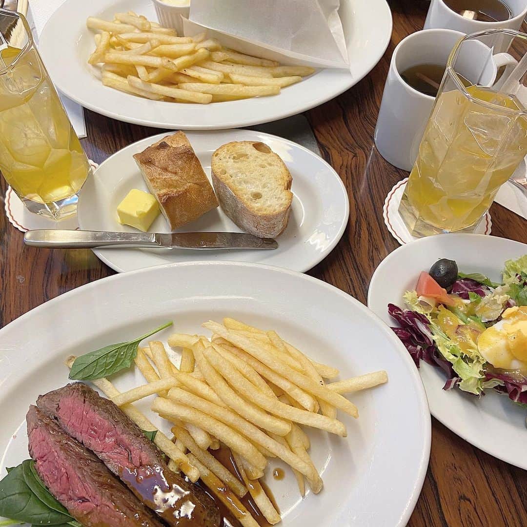 sarimaru(国木田さりまる)のインスタグラム：「何歳になってもジャンクから抜け出せない😋」