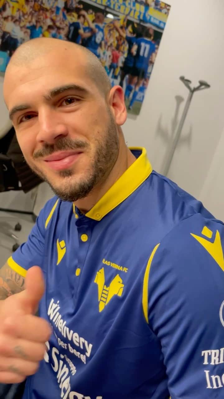 エラス・ヴェローナFCのインスタグラム：「✍️🤩👍  #BenvenutoStefano」