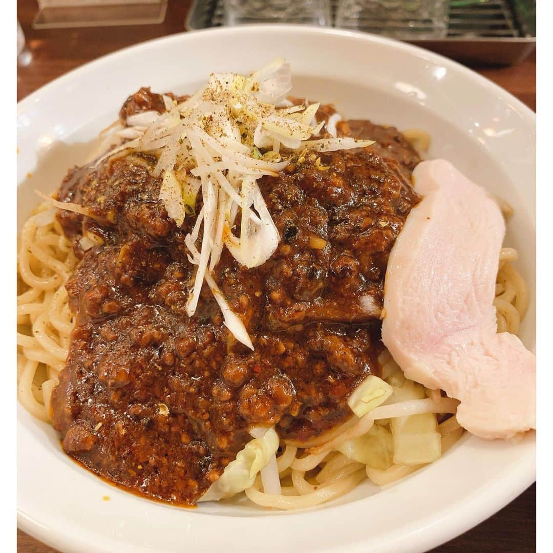 赤羽さんのインスタグラム写真 - (赤羽Instagram)「シンゴリラ終わりで ご近所の #中華ノ麺xingfu さんで #坦々麻婆つけ麺  辛さと痺れが心地よいズッキュン加減です！  #中華ノ麵シンフウ  #逃亡飯 #ラーメン #坦々麺 #つけ麺  #ラーメンインスタグラマー  #ラーメンパトロール  #ラーメンインスタグラム  #ラーメンスタグラム  #ラーメンデータベース  #ラーメンdb」1月23日 18時51分 - akabass