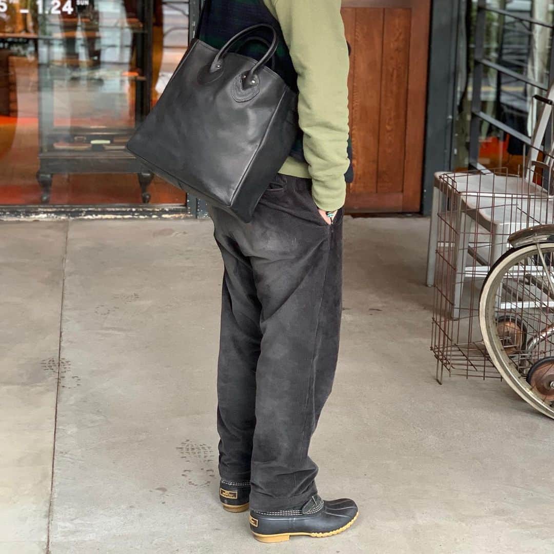 BEAMS+さんのインスタグラム写真 - (BEAMS+Instagram)「.﻿ ﻿ ＜LEATHER & SILVER MOTO ORDER FAIR＞﻿ ﻿ #beams #beamsplus #beamsplusharajuku #harajuku #tokyo #moto #motoleather #leathercraft #leatherbag #leathercarryall #leathercarryalltote #carryall #carryalltote #horseleather #mensfashion #mensstyle #menswear #mensbag」1月23日 18時54分 - beams_plus_harajuku