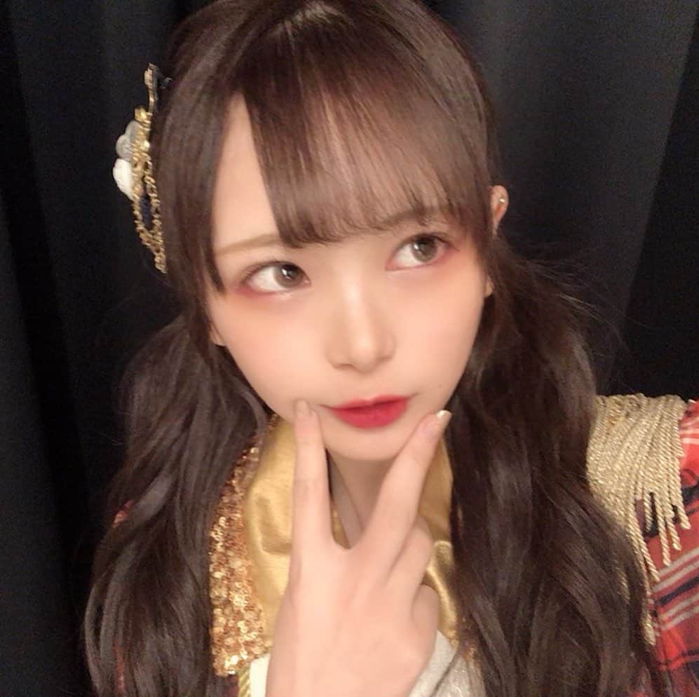 のインスタグラム：「ｓ公演ありでした😘  #アイドル #ツインテール」