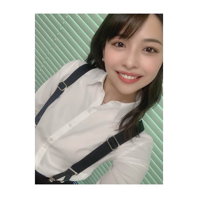 金澤朋子のインスタグラム：「. . ストーリーではもうお知らせしましたが 【2021年1月25日(月) 19:30〜】 久しぶりにインスタライブを開催します㊗️✌🏼 . 是非ご参加ください！ コメントもお待ちしております😊 . #ハロプロ #juicejuice #金澤朋子  #インスタライブ #久々 #開催決定 #嬉しい  #オーディション #ニューシングル #などなど  #色々と #お話しします #要チェック ✅」