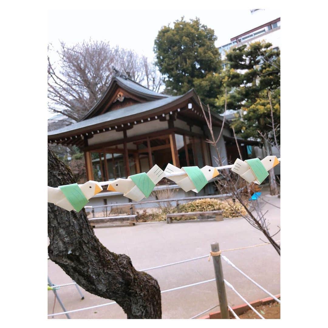 理絵さんのインスタグラム写真 - (理絵Instagram)「鳩森八幡神社🕊  #鳩森八幡神社 #神社 #shrine #⛩ #tokyo #japan」1月23日 19時15分 - ____rie____