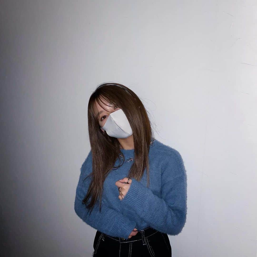 のインスタグラム：「〻 身に付ける物の色はブルーが好き🫐. . #code #ootd #fashion #低身長コーデ #携帯式コーデ #147cm #147cmコーデ #leetgirl #darlingbaby #beep #scelytokyo」