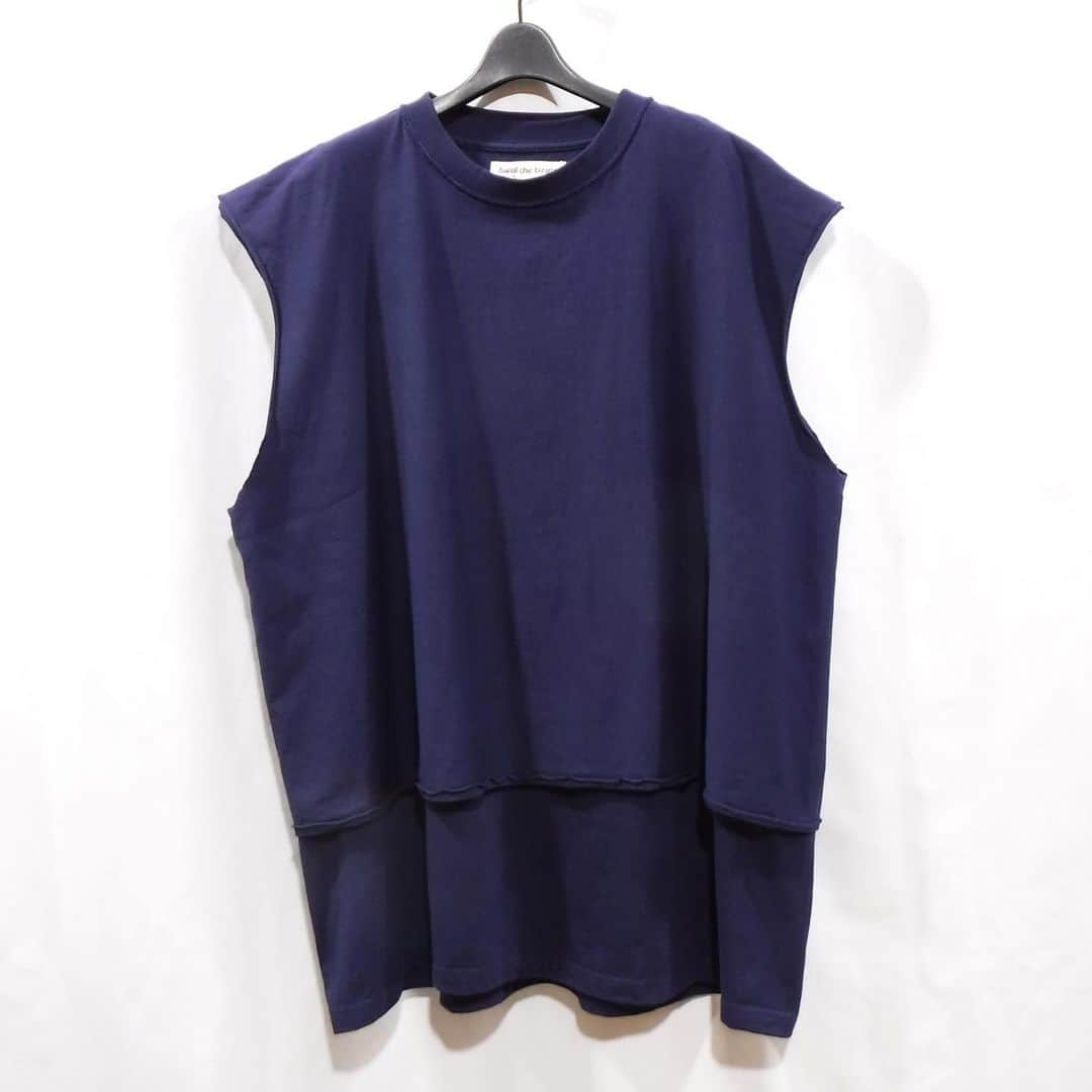 バナルシックビザールのインスタグラム：「LAYERED NO SLEEVE T-SHIRT NAVY FREE SIZE 15.000yen」