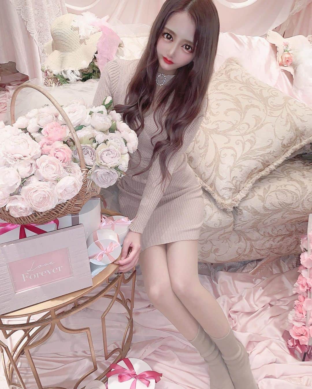 mireiさんのインスタグラム写真 - (mireiInstagram)「靴まで全身mieux🎀 ♥︎(@selectshop_mieux )♥︎  カラコンは安定の(@ann365lens.japan )の 1DAY リッチANN ジェニーブラウン！ 大きさがベストだった愛用する🙈🎀 クーポン【AJP2110C】で10%OFFになるよう🏹 . #白金アートグレイスクラブ #アフタヌーンティー #mieux #selectshopmieux #セレクトショップ #ootd」1月23日 19時34分 - mirei.501