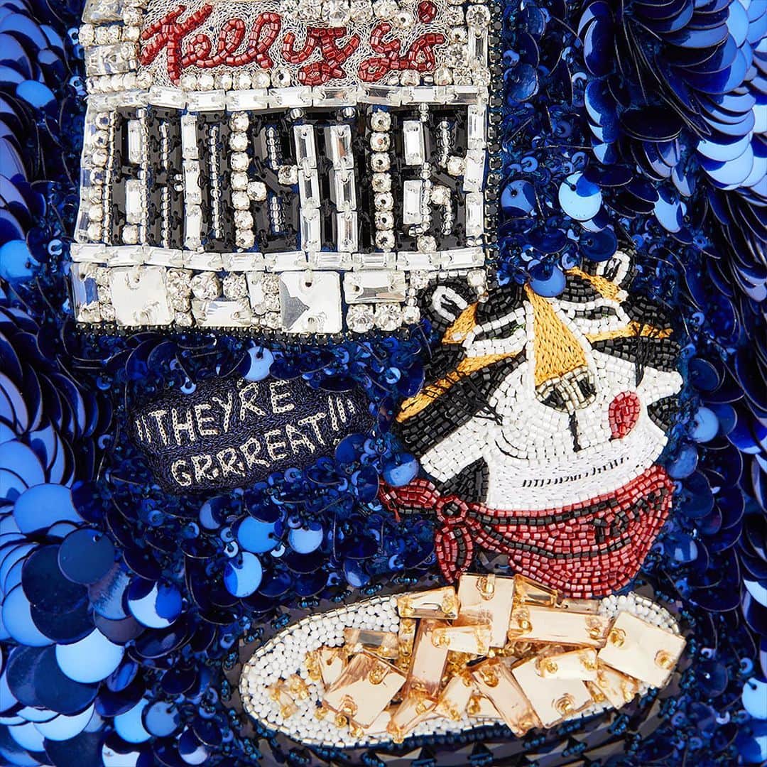 アニヤハインドマーチさんのインスタグラム写真 - (アニヤハインドマーチInstagram)「Jewels for breakfast 🥣 A close-up of the Frosties #AnyaBrands Tote in Blueberry.」1月23日 19時36分 - anyahindmarch