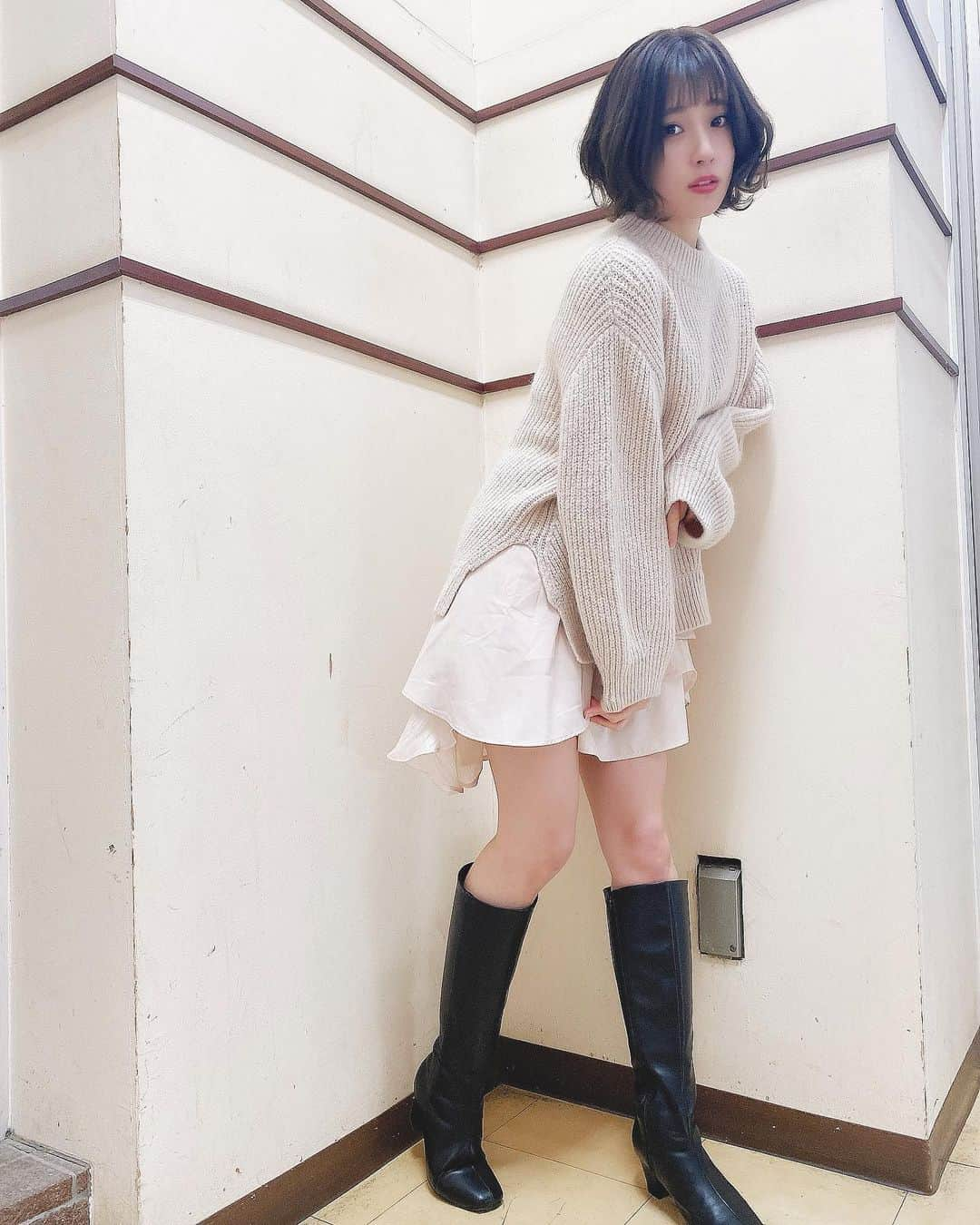 泉あいりさんのインスタグラム写真 - (泉あいりInstagram)「ㅤㅤㅤㅤㅤㅤㅤㅤㅤㅤㅤㅤㅤ ㅤㅤㅤㅤㅤㅤㅤㅤㅤㅤㅤㅤㅤㅤㅤㅤㅤㅤㅤㅤㅤㅤㅤㅤㅤㅤ ㅤㅤㅤㅤㅤㅤㅤㅤㅤㅤㅤㅤㅤ  snidel🐇🥛🤍﻿ ﻿ ﻿ #ootd #fashion #coordinate #hairStyle #code #knit #instafashion #snidel #ファッション #本日のコーデ #ヘアスタイル #ボブアレンジ #ボブヘアアレンジ #ゆる巻き #今日の服 #ニットワンピ #スナイデルコーデ」1月23日 20時07分 - __ochiairi__