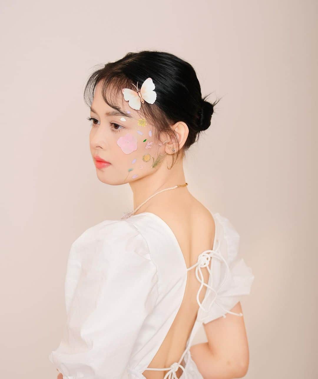 のインスタグラム：「🦋」