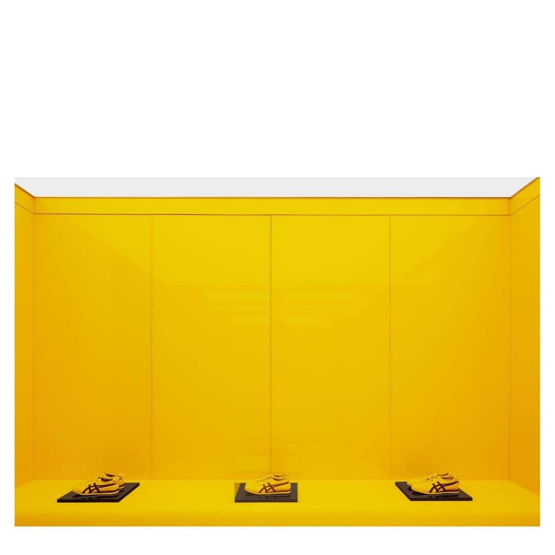 アンドレアポンピリオのインスタグラム：「Onitsuka Tiger Flagship Store Milano @onitsukatigeritaly   > Fall/Winter 20 Collection available in store. > Spring/Summer 21 Collection coming soon on February  Piazza XXV Aprile 9, Milano  Project by Filippo Dini Architect @filippodi  Creative Direction by Andrea Pompilio  Photos by @paola_pansini   #onitsukatigeritaly」