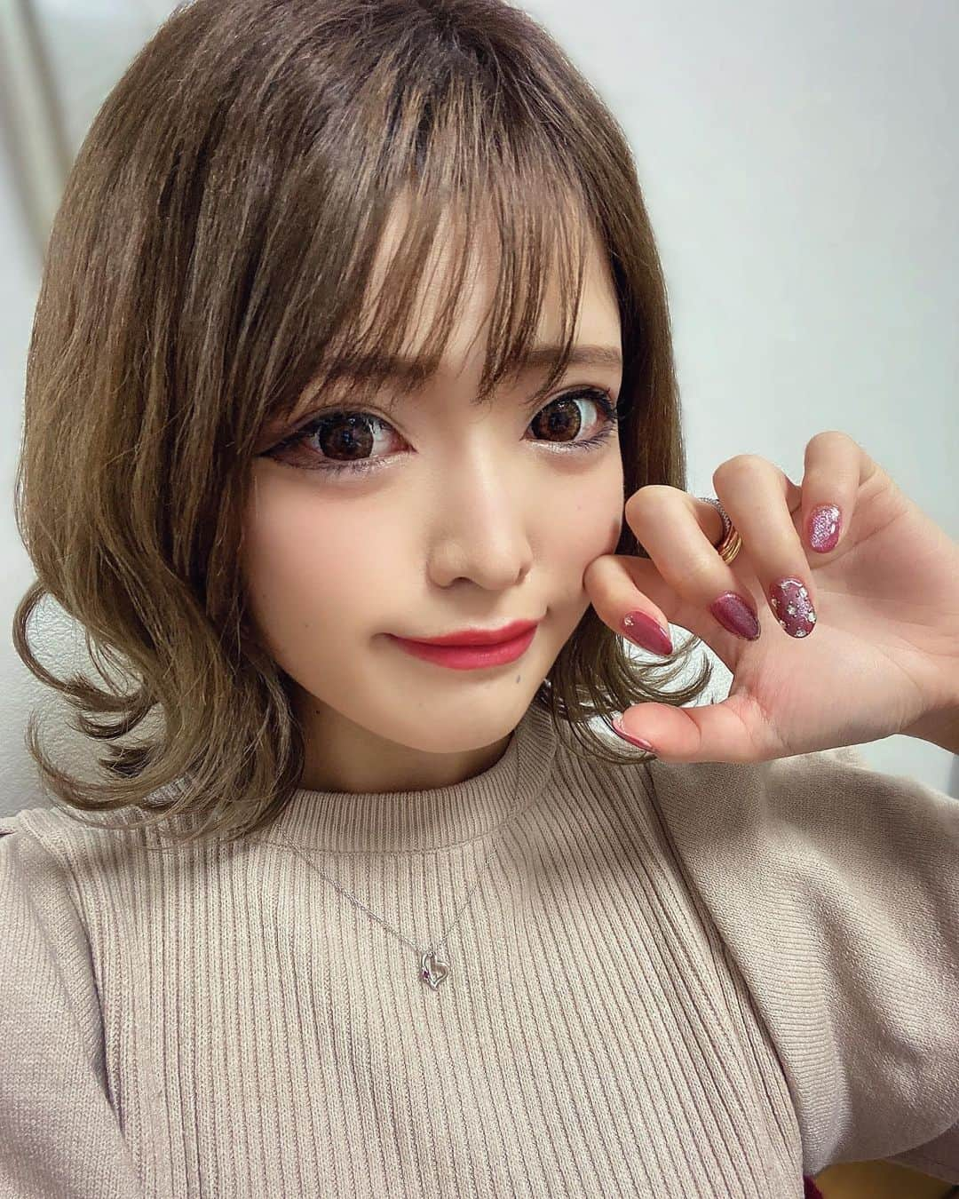 ミランさんのインスタグラム写真 - (ミランInstagram)「🎀🎀🎀 ・ ・ ・ #mogunail#mogunail二子玉川#newnail#magnetnail#ボブヘアー#ショートヘア#ヘアセット#ヘアアレンジ#外はねボブ#カットモデル#ヘアモデル#清楚系女子#かわいい#pink#イメチェン#雨の日のお出かけ#☔️#サウナー#サウナに行こう#サウナにどハマり#サウナイキタイ」1月23日 20時12分 - milan_partyon