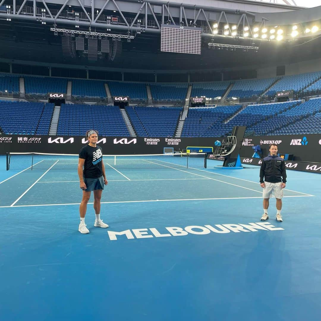 ミロシュ・ラオニッチのインスタグラム：「Happy to be out on Rod Laver Arena with @berankisr  @australianopen   Guess which movie trilogy I have binge watched  Swipe for a hint」