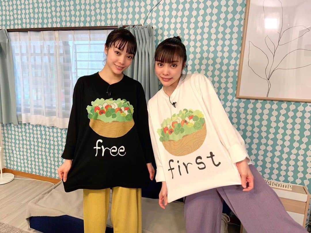 ＹＡＥ【MIO・YAE】のインスタグラム：「お知らせです！！！ 1月27日(水)23:59〜 日本テレビ系『それって⁉︎実際どうなの課』 初出演します！ ※後半  【野菜から先に食べると太りにくい】は本当なのか⁇双子で3日間検証しました🥗 先に野菜を食べる方、自由に食べる方、 体重の差は一体👀  たくさん食べました。笑　いつもの私達が出てると思います🤭  色々凄い事がありました、見てね✨ MCの生瀬さんの反応も楽しみだなぁ〜 HP www2.ctv.co.jp/dounanoka/  #それって実際どうなの課 #mioyae #双子」
