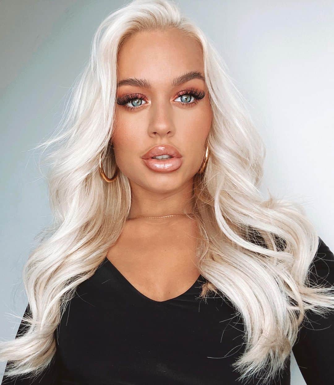 ロッティー・トムリンソンのインスタグラム：「fave glam 🤍」
