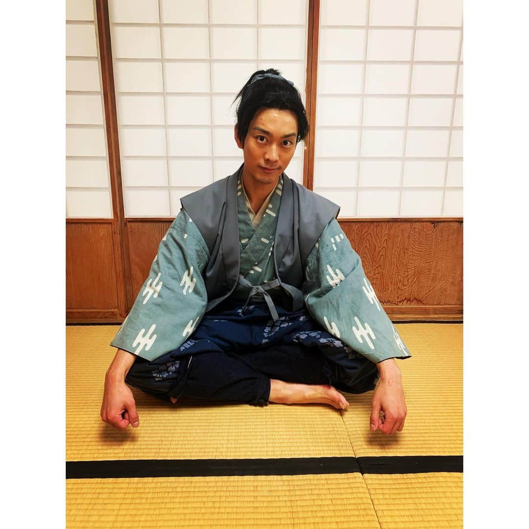 南圭介さんのインスタグラム写真 - (南圭介Instagram)「昨夜はNHK BSプレミアム「こわでん」 刮目ありがとうございました！！  日本には色々な伝説があるのですな。  世界も広いが日本も広い！  Thank you for watching.  Mantul!!🇮🇩  #nhk #こわでん #drama  #伝説 #legend #iamlegend」1月23日 21時17分 - keisuke_minami73