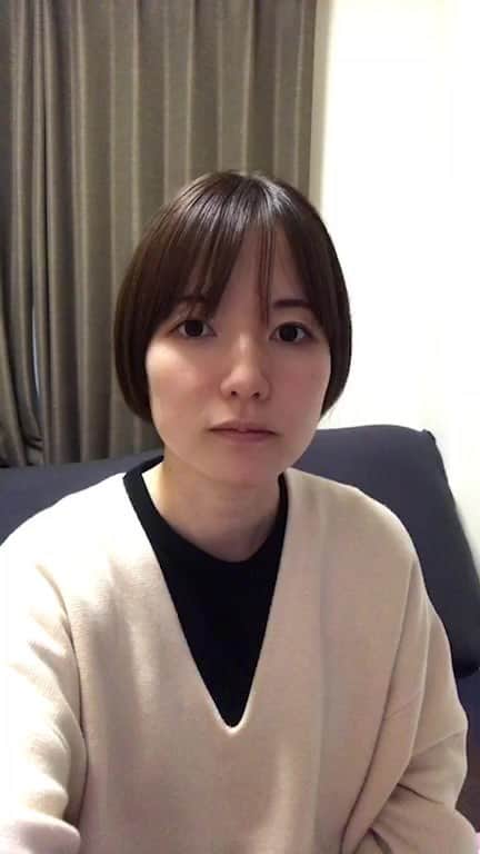 のインスタグラム：「ゆるっぐだっインスタライブ🍜. . アーカイブ残してみた🍜. . 長尺です。 最後の方はほぼテレビ観てるだけ。 ごめんなさい🙇‍♀️🙇‍♀️🙇‍♀️. . 六厘舎 おいし〜い！はまる！. . 観てくれてた全員好きです！. . こんな感じでいいの？. . #樺澤まどか #吉本坂46 #六厘舎 #ラーメン #カップラーメン #夜食 #晩酌 #梅酒」