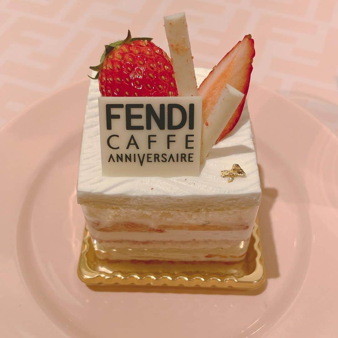  小浜桃奈のグルメインスタ