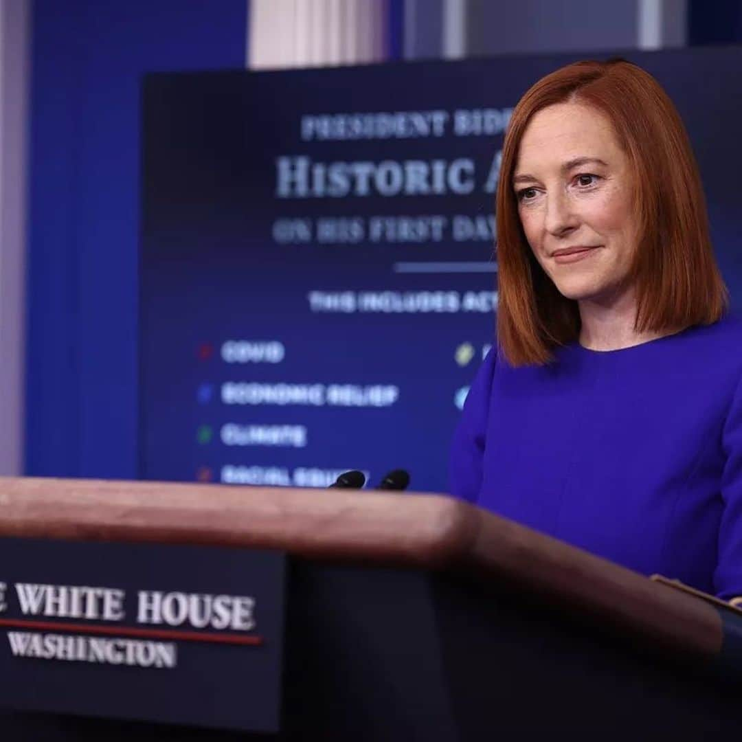 ダービー・スタンチフィールドさんのインスタグラム写真 - (ダービー・スタンチフィールドInstagram)「Dear Press Secretary Psaki,   #1- If your boss forgets your name, slap a name tag on. (Fitz called me “Gabby” for WEEKS. 😩)  #2- Don’t get power hungry & try to get your friend killed. It won’t go well.😳  #3- No such thing as too much hairspray. Ever. 💨  Best, “Red” aka Sassy Abby Whelan」1月24日 7時02分 - darbysofficial