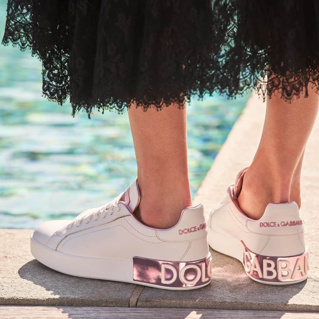 Saks Fifth Avenueのインスタグラム：「Refresh your sneaker closet with @dolcegabbana's latest striking take on the low-top silhouette. #10022SHOE」