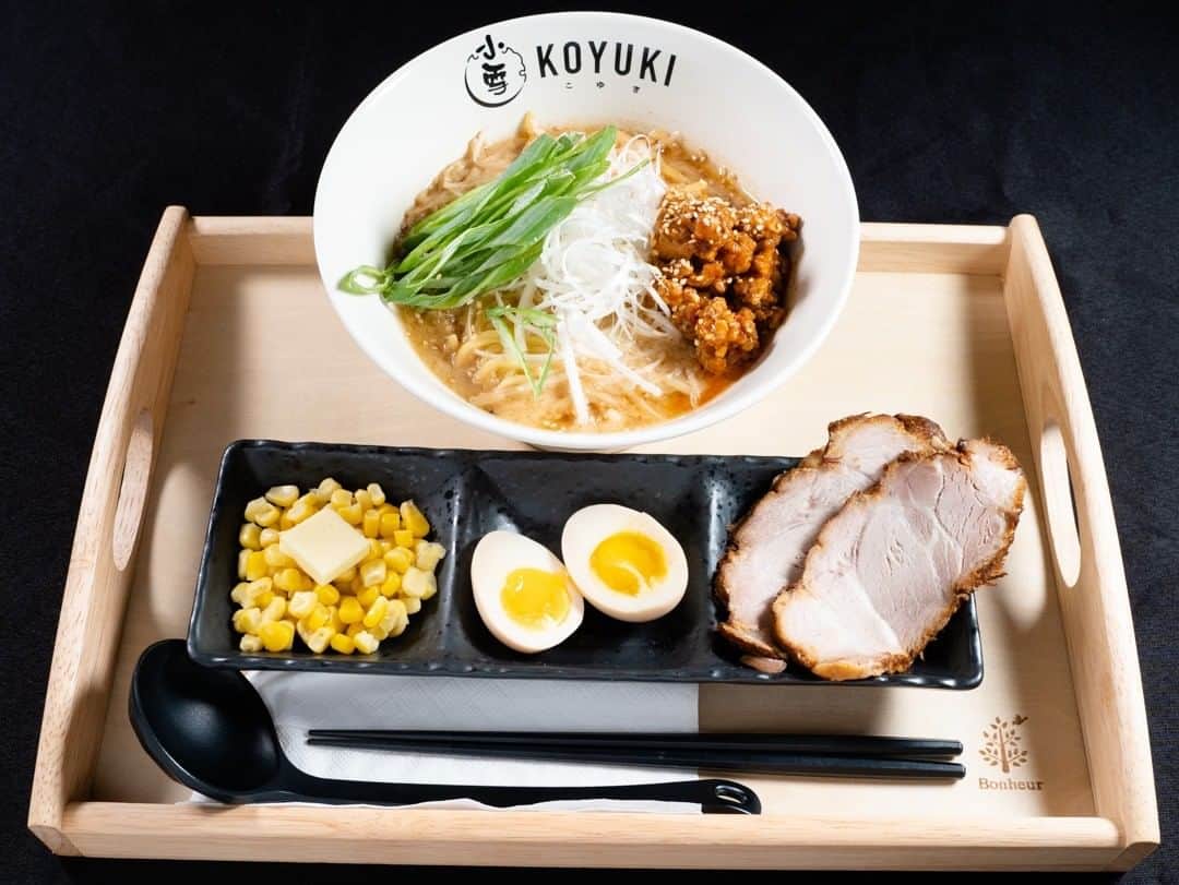 Koyukiのインスタグラム：「Saturday vibes🍜🍜  #vancouvergiveaway #giveaway #yvreats #yvrfoodie #604now #604eats #vancouverfoodie #vancityeats #vancouvereats #dishedvan #robsonstreet #ramenlover #ramennoodles #japanesefood #visitjapan #foodcouver #eatcouver #foodphotography #foodielife #dailyfoodfeed #f52grams #japanesenoodles #noodlelover #narcityvancouver #curiocityvan #crunchvancouver #vanfoodie #eatwithme」