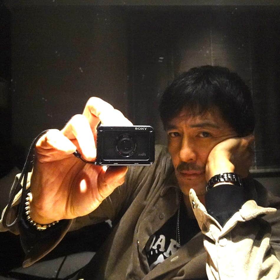 谷中敦さんのインスタグラム写真 - (谷中敦Instagram)「直帰で帰室しています。福岡ほんとにありがとう！ゆっくり休みます。 #rx0ii #sonycamera」1月23日 23時37分 - a.yanaka