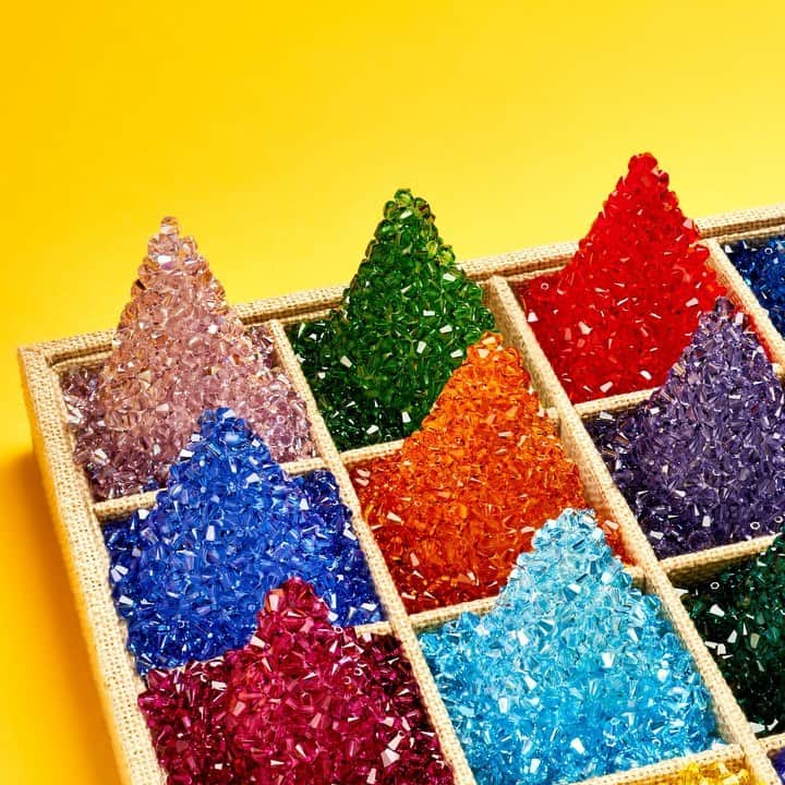 のインスタグラム：「Emerald, Sapphire, Vintage Rose, Tangerine, Indian Siam and Light Azore: every Swarovski crystal has a name as distinctive as the vibrant hue that characterizes it. #Swarovski」