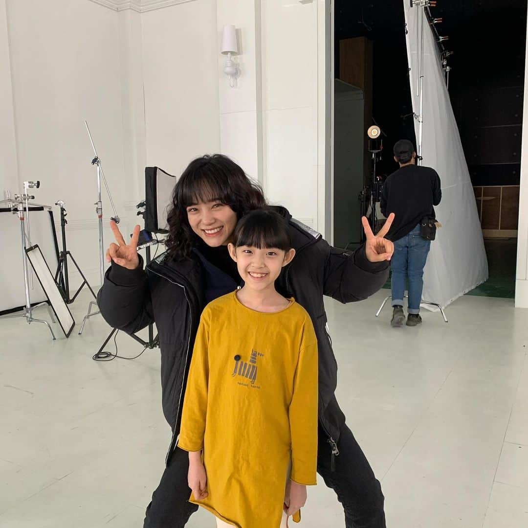 キム・セジョン（Gugudan SeMiNa）さんのインスタグラム写真 - (キム・セジョン（Gugudan SeMiNa）Instagram)「#경이로운소문  하영이와 재회」1月23日 23時41分 - clean_0828