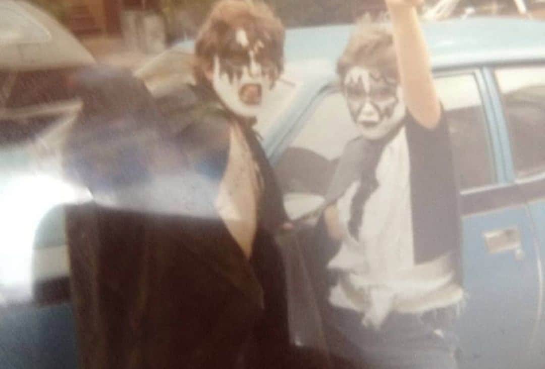 KISSさんのインスタグラム写真 - (KISSInstagram)「Thanks #KISSARMY for sharing your 1970's #KISSMemories. These photos are AWESOME!」1月23日 23時41分 - kissonline