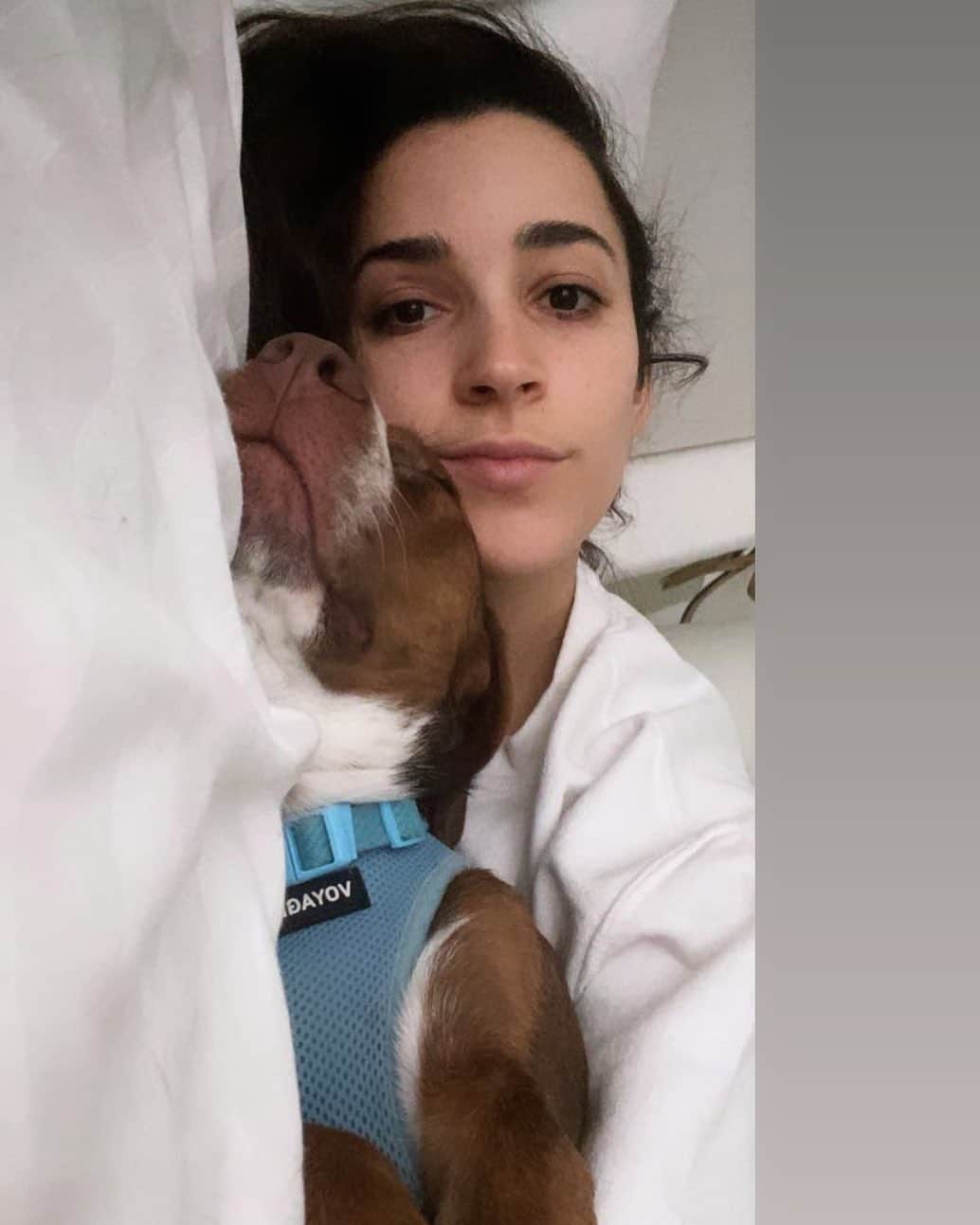 アリー・レイズマンのインスタグラム：「Never leaving 🥰」