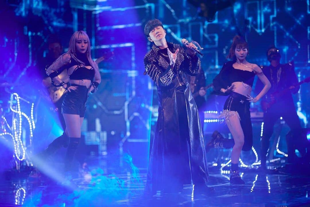 林俊傑のインスタグラム：「⠀ Thank you “2020 Tencent Music Entertainment Awards” for the honor!⠀ ⠀ Best Male Singer of the year⠀ Best Producer of the year⠀ Top 10 Single of the year⠀ ⠀ 好久沒參加頒獎禮了！極度榮幸！謝謝 TMEA！⠀ 「年度最佳港台男歌手」、「年度最佳製作人」、「年度十大金曲：《將故事寫成我們》」⠀ ⠀ #讓奇蹟發聲⠀ #ifmiracleshadasound⠀ #TMEA音樂盛典」