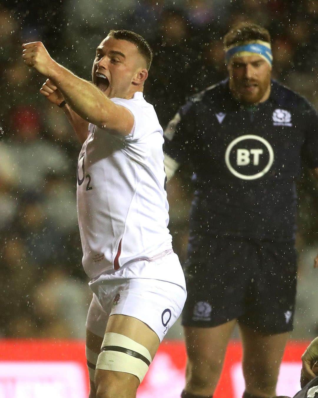 ラグビーイングランド代表のインスタグラム：「See you in two weeks @scotlandteam 👋🏴󠁧󠁢󠁥󠁮󠁧󠁿🏴󠁧󠁢󠁳󠁣󠁴󠁿🌹 #GuinnessSixNations」