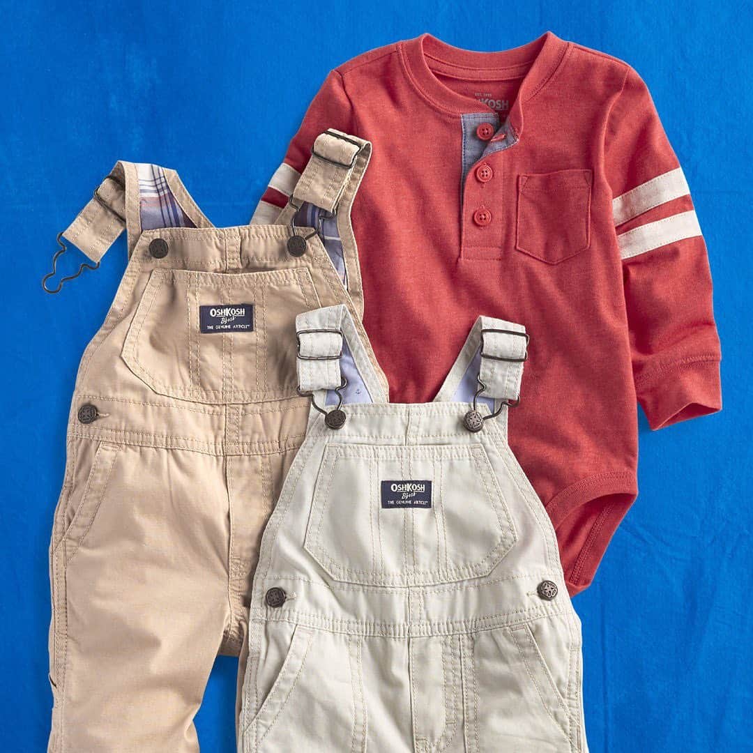 のインスタグラム：「The World’s Best Overalls plus a heart-worthy henley and your #littlevalentine is ready for anything. #oshkoshkids #overalls #xoxo」