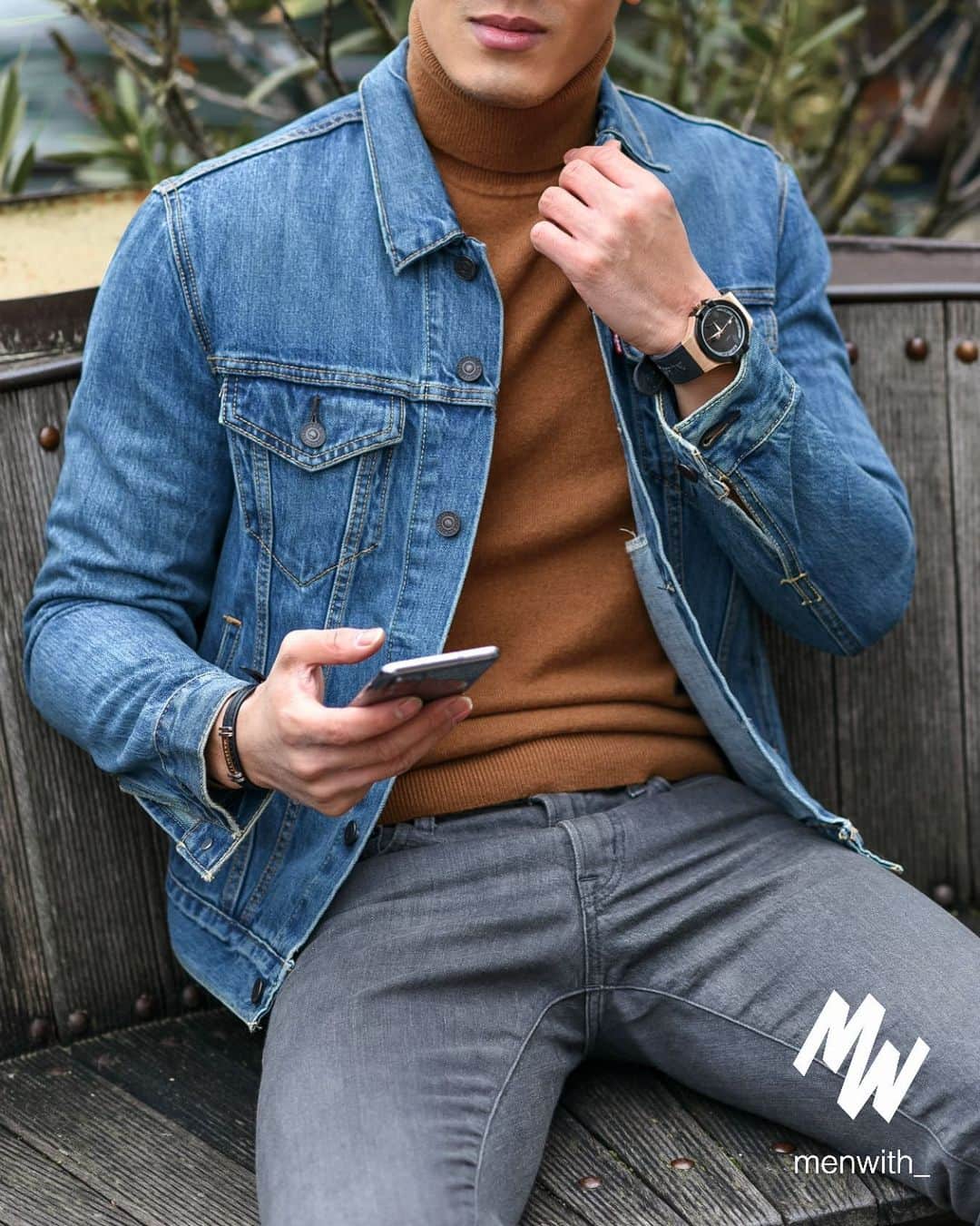Men Withのインスタグラム：「Great photo of our dear friend @yvi.ackerman 👌🏽 #menwithstreetstyle」