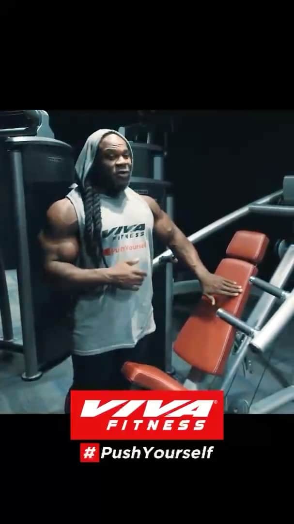 カイ・グリーンのインスタグラム：「- This new series from @vivafitnessgo is the evolution of training. You can train hard, but do you train smart?  Versatility is the key here, get the most out of your equipment. The Intelligent Technology has been engineered for a smooth full range of motion from start to finish, and many pieces are equipped with multi-functionality. With countless variations of movements available at your fingertips, this is the future.  TRAIN SMART WITH VIVA FITNESS 🧠  #PushYourself #VivaFitness #KaiGreene」
