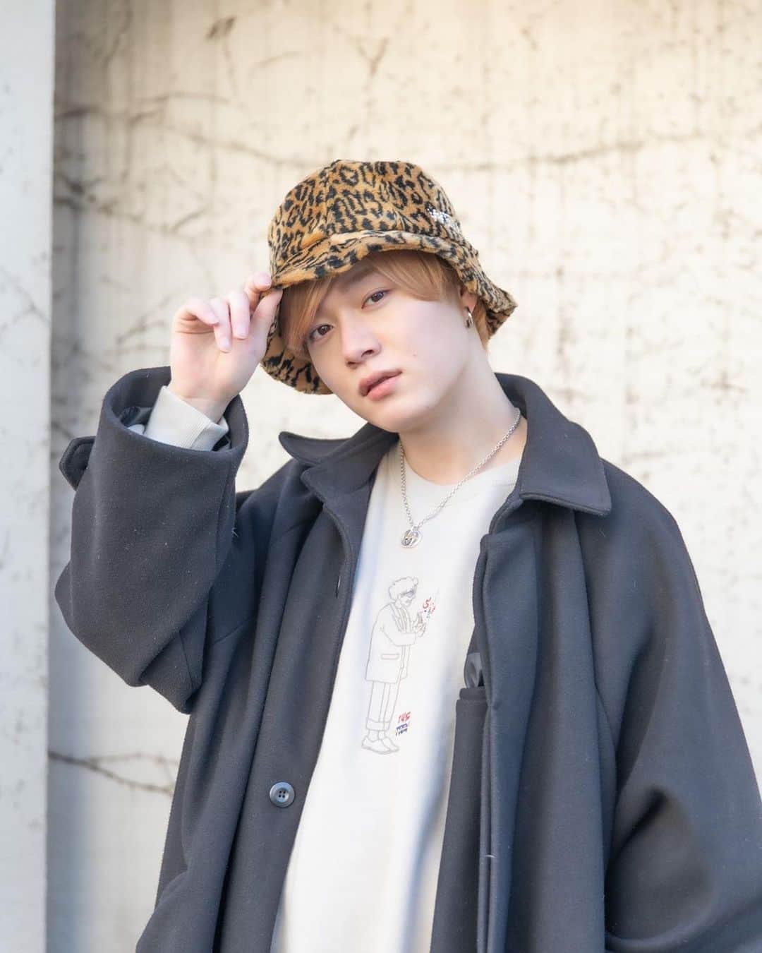 のインスタグラム：「・ ・ ・ ・ ・ ・ ・バケハな内海です🐯🐯 ・ ・ ・ ・なんか大学にいそう。笑 ・ ・ ・ @natsu___729  ・ ・#内海大輔#コメント待ち#テミン#bts#テテ#グク#ジミン」