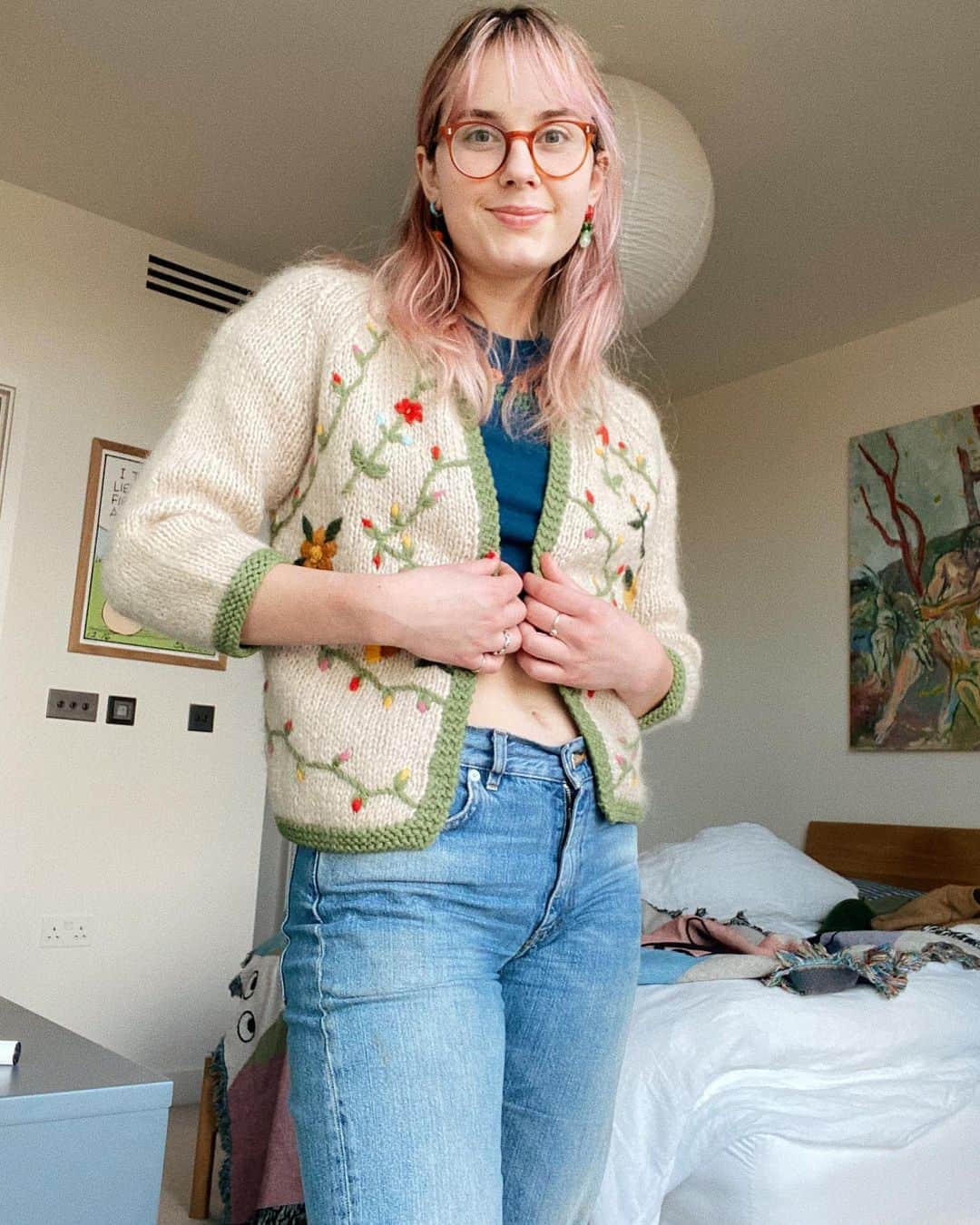 Arden Roseのインスタグラム：「Will got me this super cute vintage 60’s cardigan for Christmas but it only showed up today and LOOK! AT! IT! What a beaut. My granny-core aesthetic is complete!」