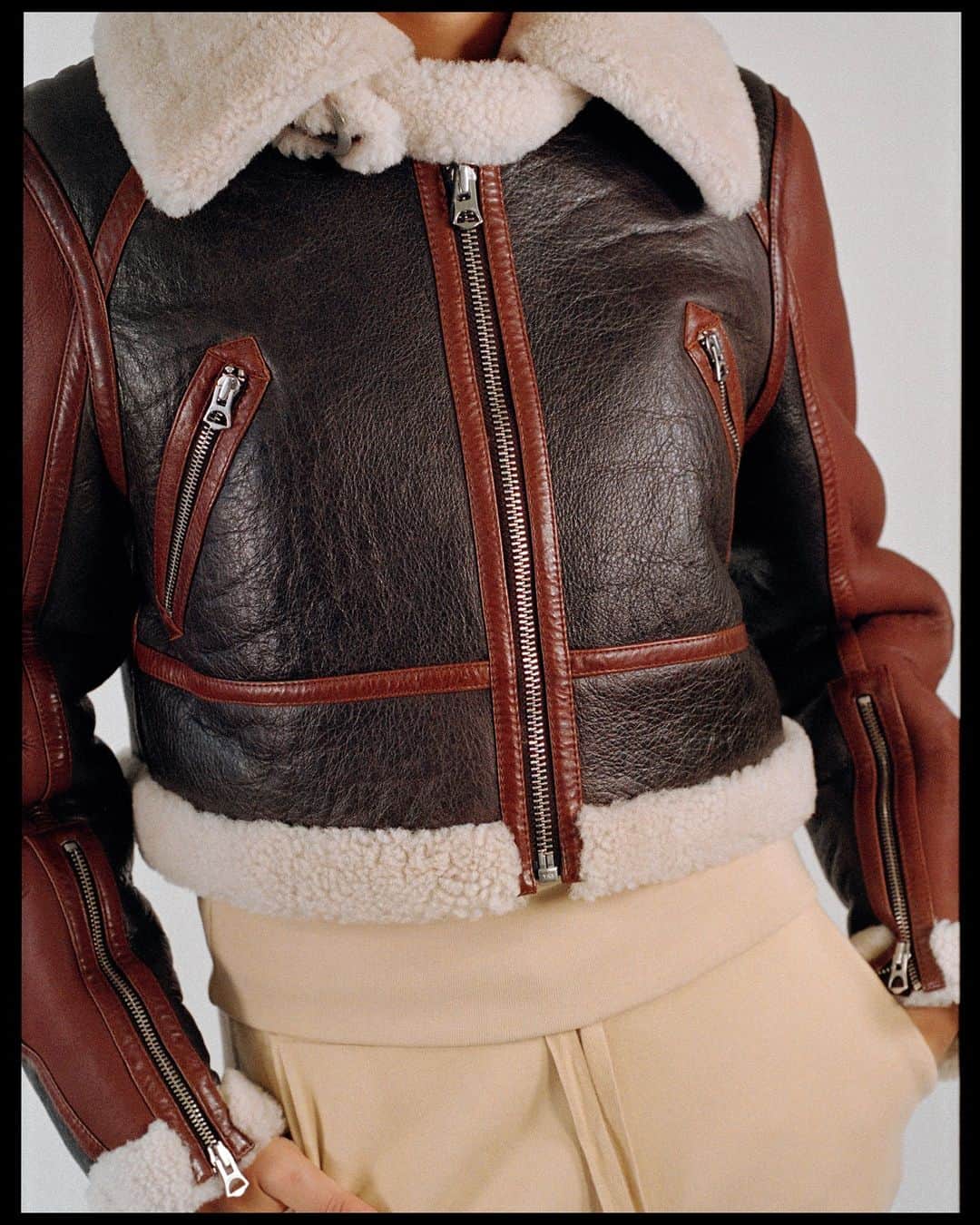 ラグ&ボーンのインスタグラム：「Timeless. Shearling and leather.」