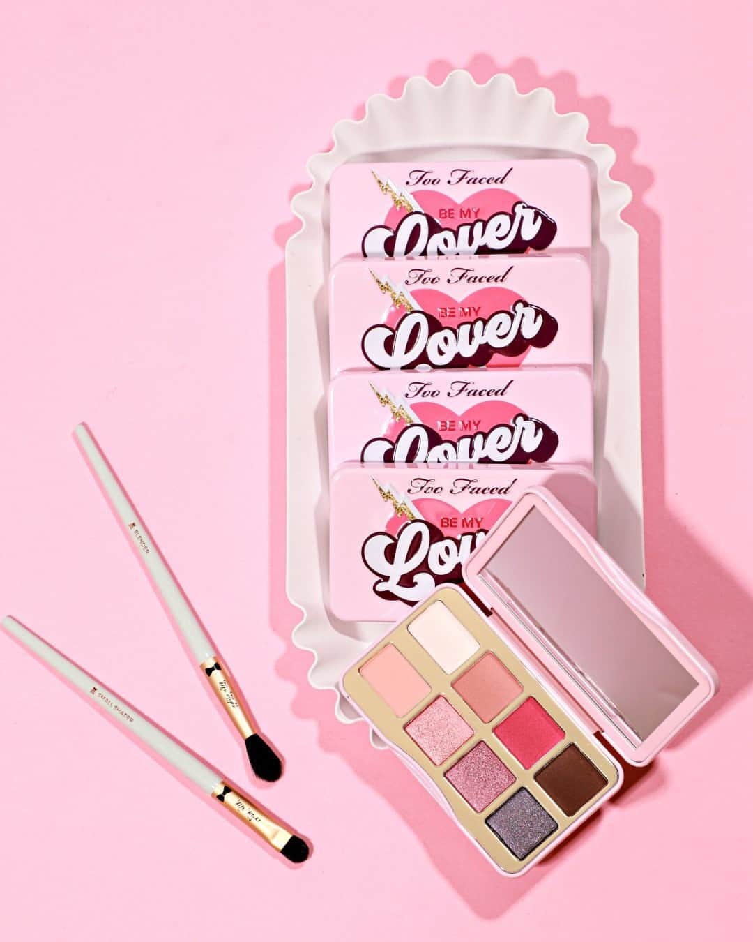 Too Facedのインスタグラム：「Our NEW playfully feminine Be My Lover Palette is all about romance & love and is wrapped up in a cute & fun Valentine's Day candy conversation heart box! 💘 #toofaced」