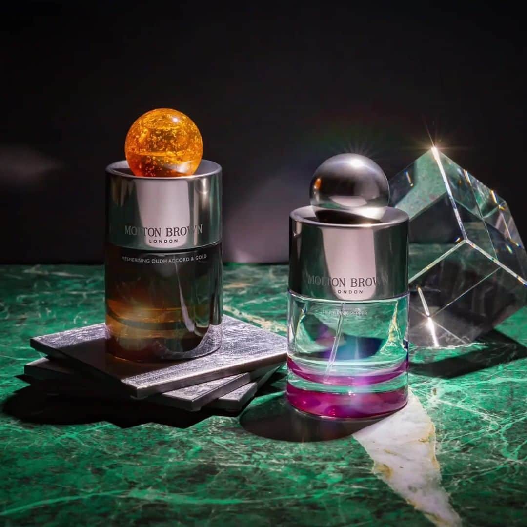 モルトンブラウンのインスタグラム：「Mesmerising Oudh Accord & Gold and Fiery Pink Pepper – a match made in heaven for magical at-home date nights.」