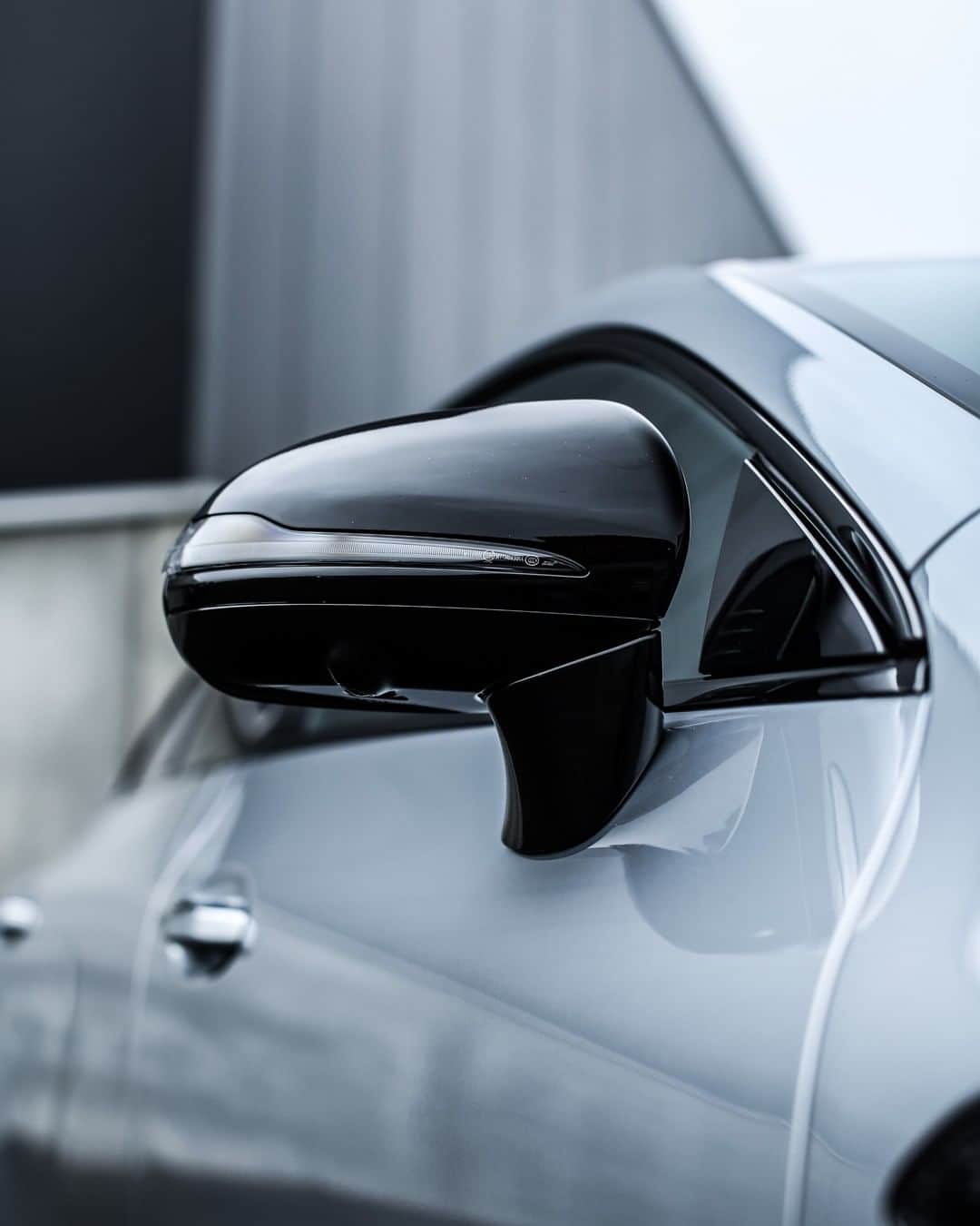Mercedes AMGさんのインスタグラム写真 - (Mercedes AMGInstagram)「[Kraftstoffverbrauch kombiniert: 9,1–8,8 l/100 km  CO₂-Emissionen kombiniert: 209–202 g/km  amg4.me/efficiency-statement  Mercedes-AMG GT 43 4MATIC+]  Beauty and performance in every detail.   📷 @powerswitchphotography   #DrivingPerformance #MercedesAMG #GT43」1月24日 2時01分 - mercedesamg