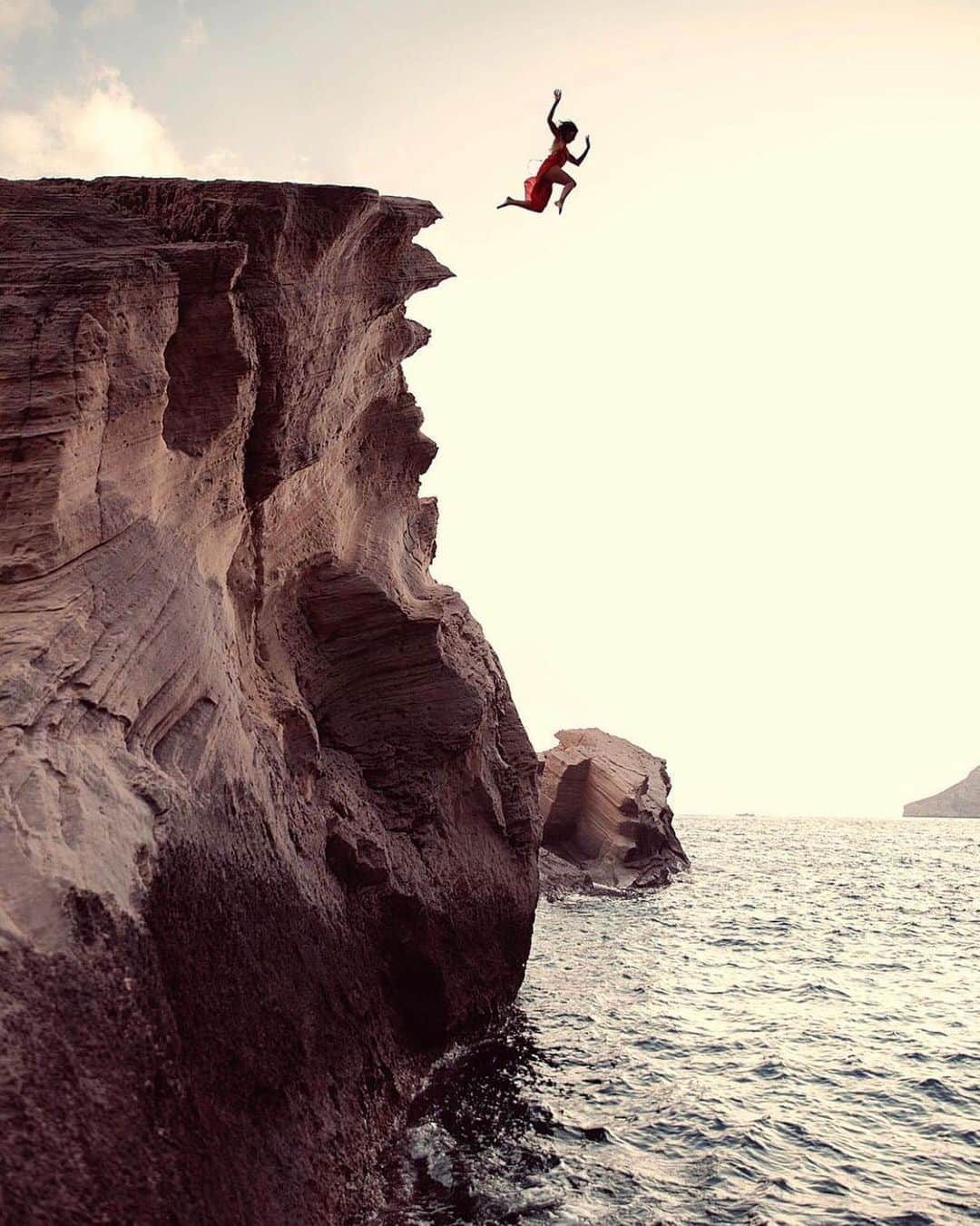 ダニジョーのインスタグラム：「LEAP OF FAITH 🤎」